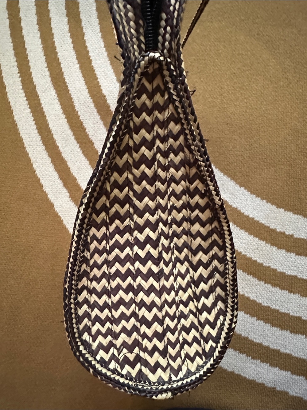 Hand-crafted handbag - Picture 6 of 8